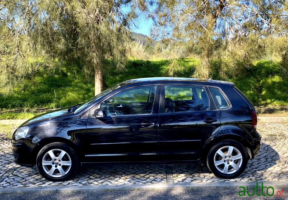 2008' Volkswagen Polo photo #3