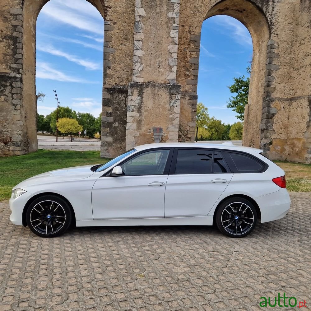 2013' BMW Série 3 D Touring photo #4