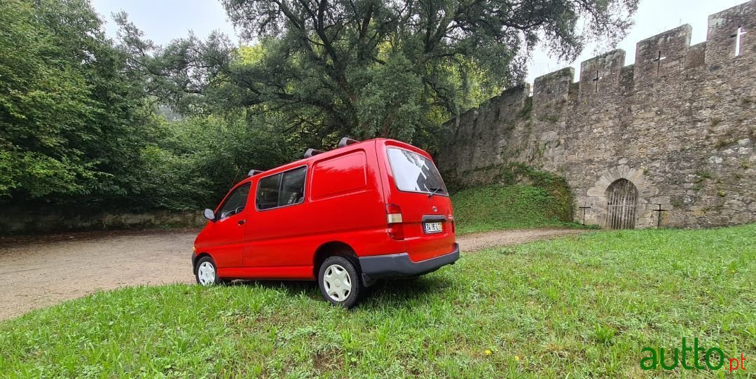1998' Toyota Hiace photo #4