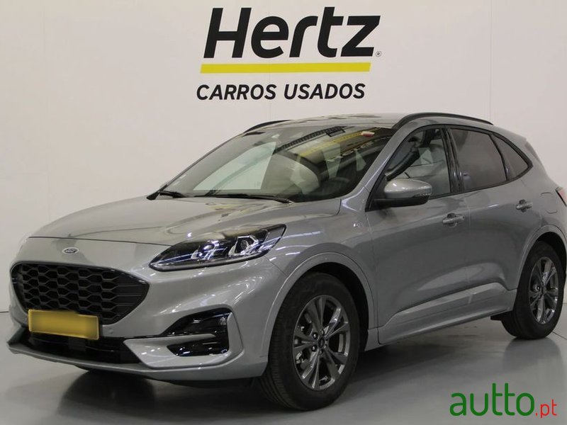 2022' Ford Kuga photo #2