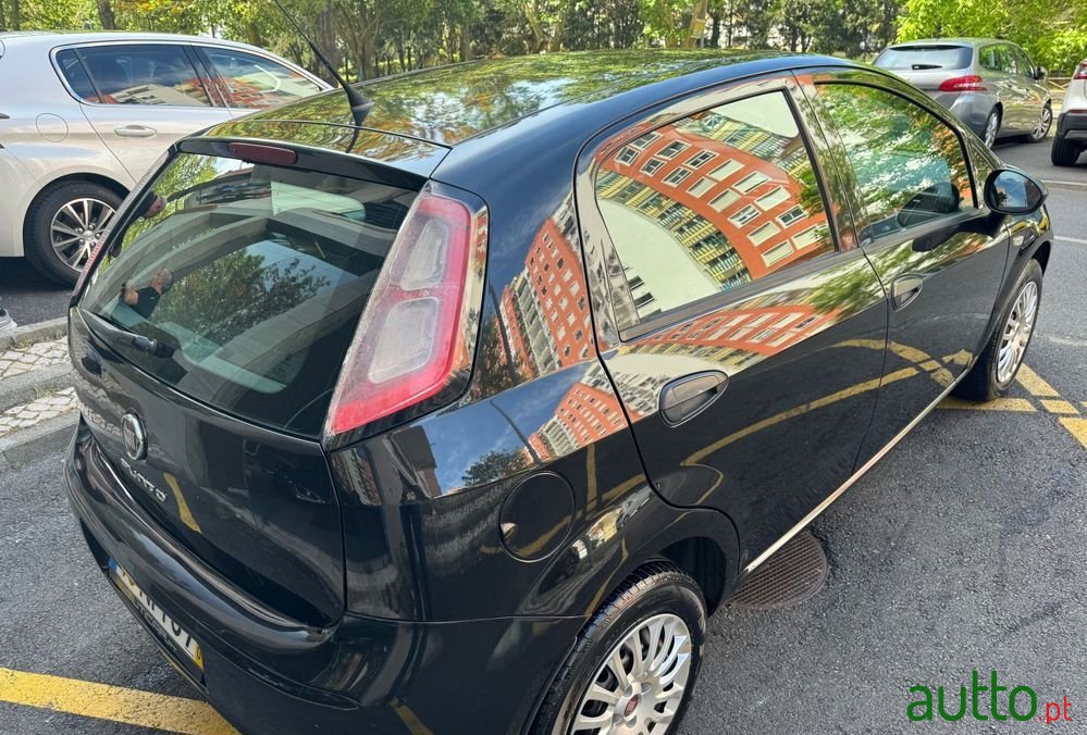 2013' Fiat Punto photo #5