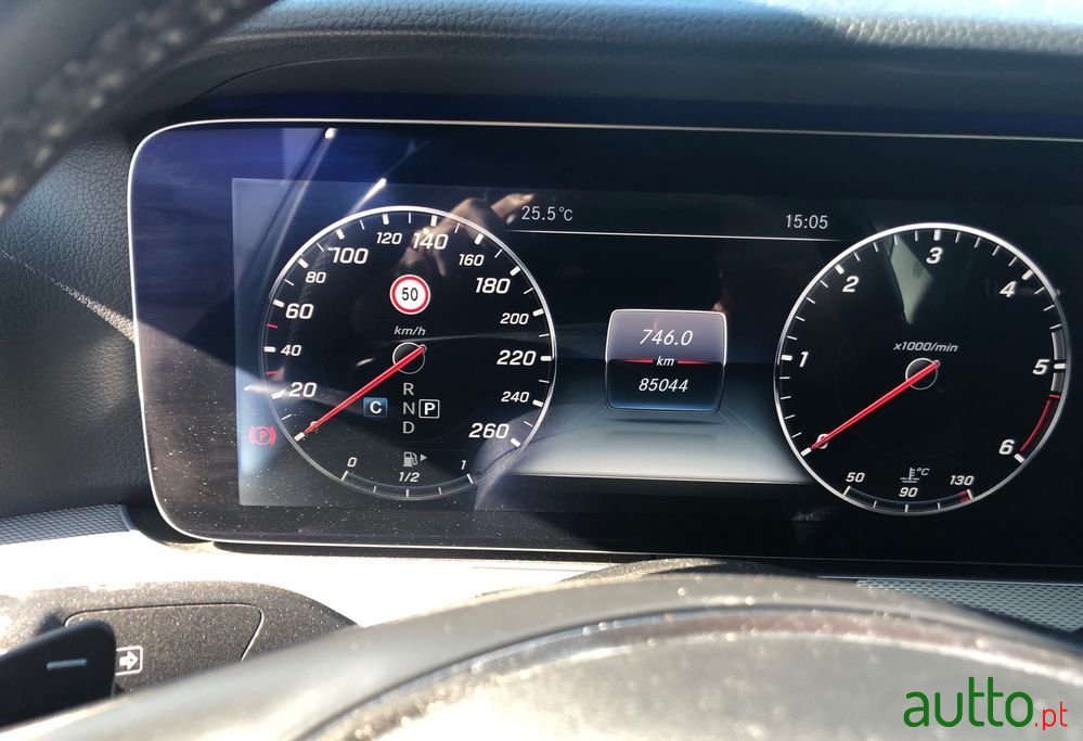 2016' Mercedes-Benz E 220 D Avantgarde photo #6