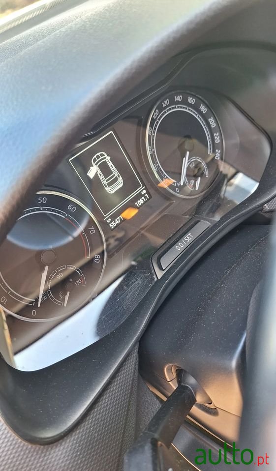 2021' Skoda Kamiq 1.0 Tsi Ambition photo #6