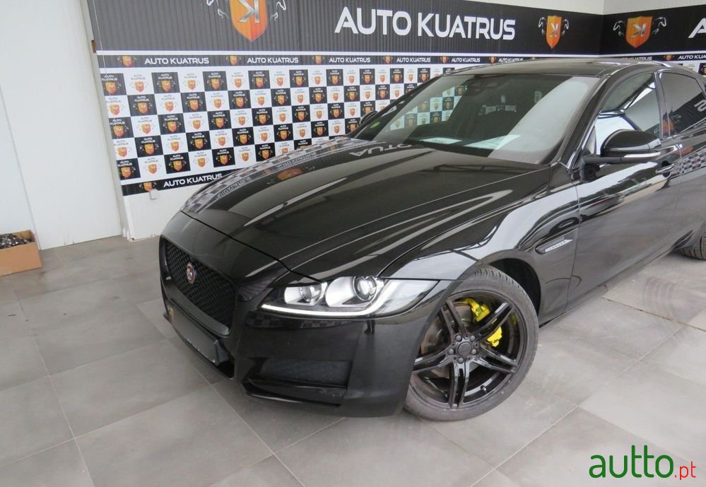 2018' Jaguar XF photo #2