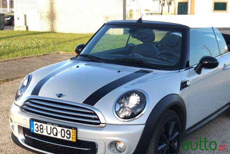 2012' MINI Cooper photo #4