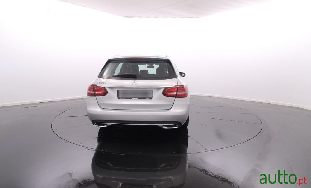 2020' Mercedes-Benz C 220 photo #6