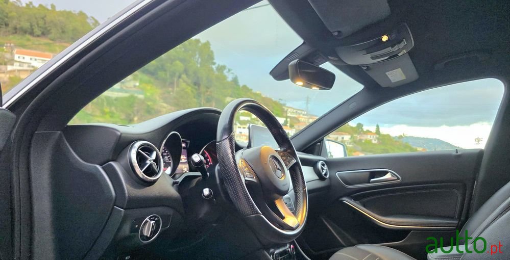 2016' Mercedes-Benz Classe Cla photo #4