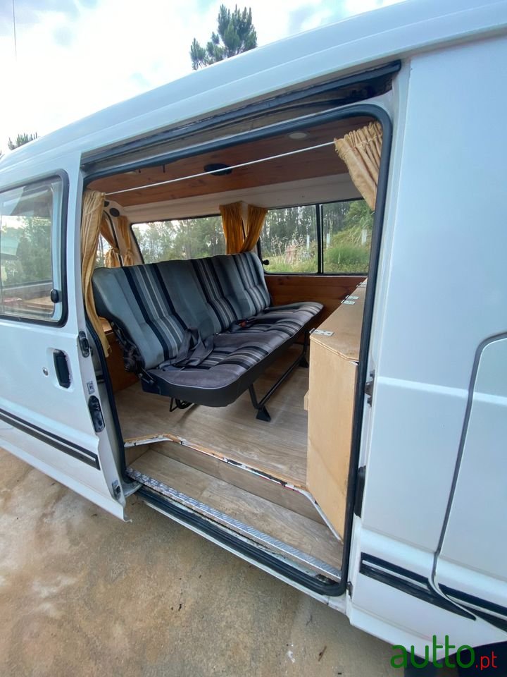 1992' Mitsubishi L300 photo #2