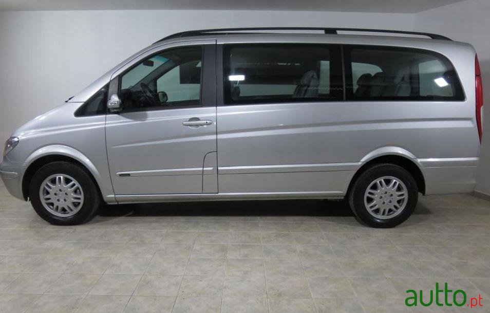 2008' Mercedes-Benz Viano photo #2