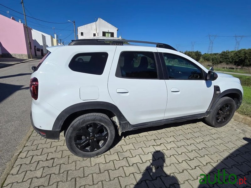 2023' Dacia Duster photo #2