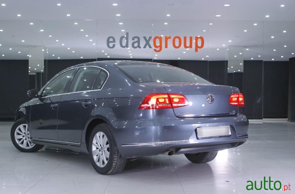 2013' Volkswagen Passat photo #4