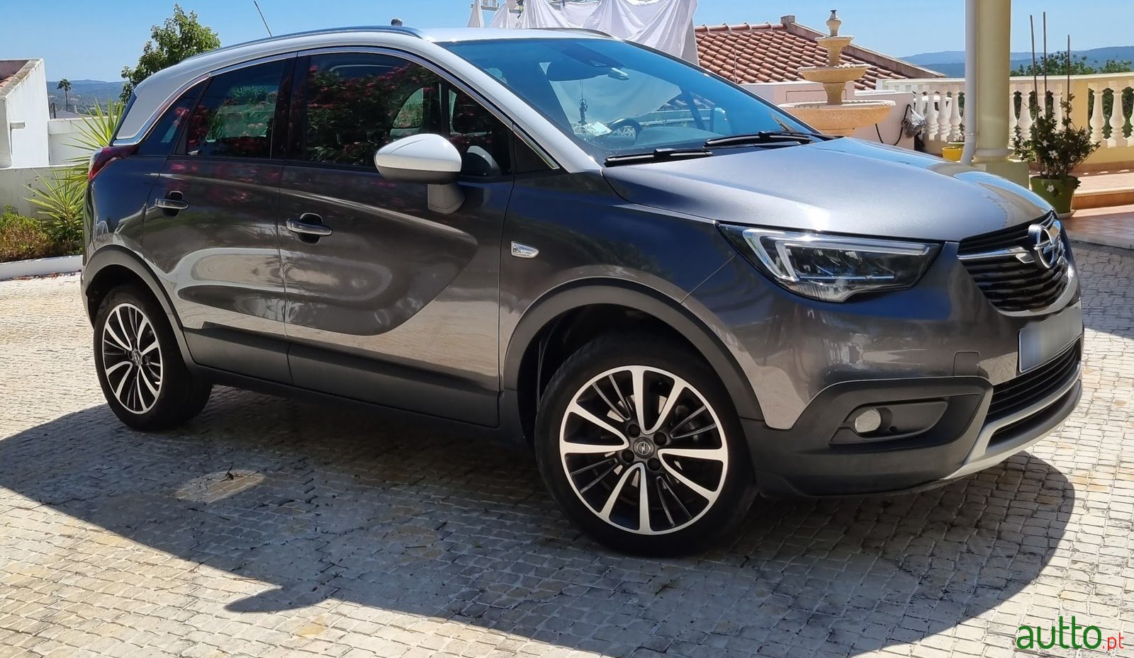 2020' Opel Crossland X photo #1