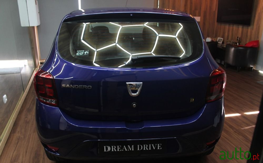2017' Dacia Sandero photo #6