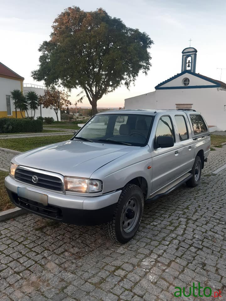 2001' Mazda B-Series photo #1