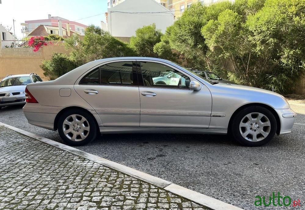 2005' Mercedes-Benz C 200 Cdi Classic Aut. photo #4