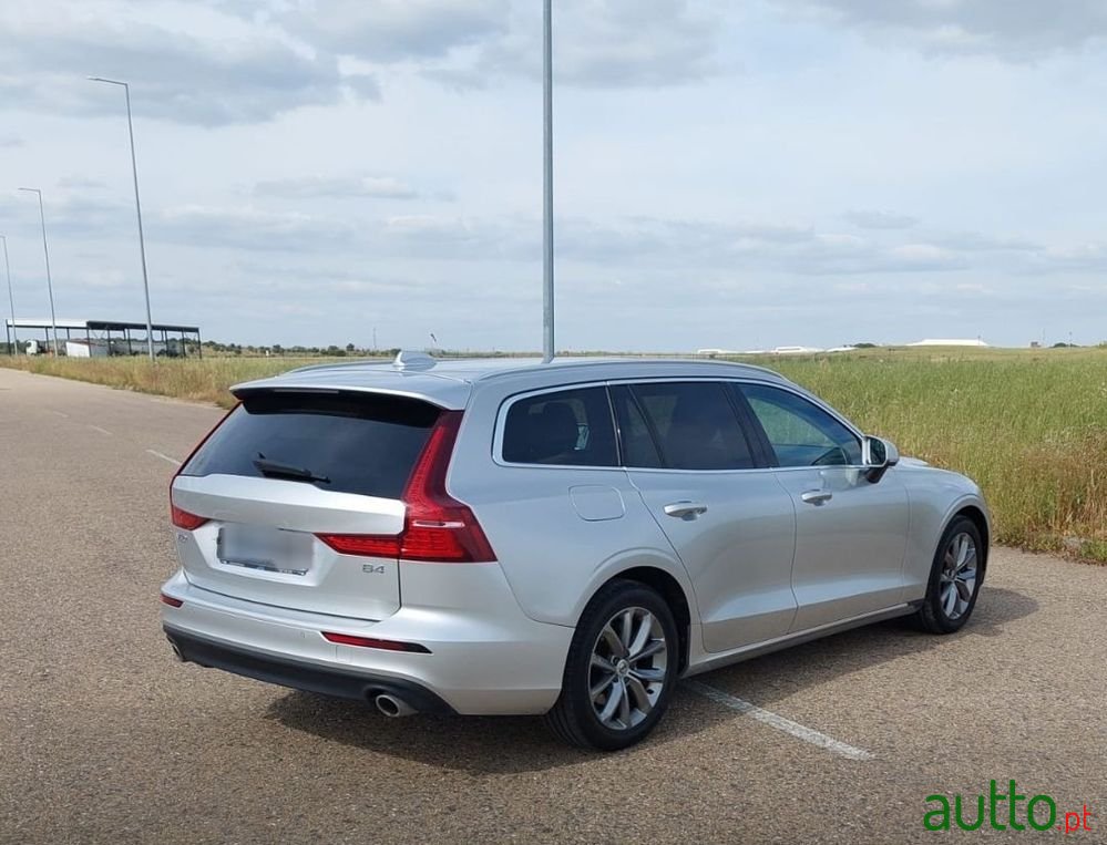 2021' Volvo V60 photo #6