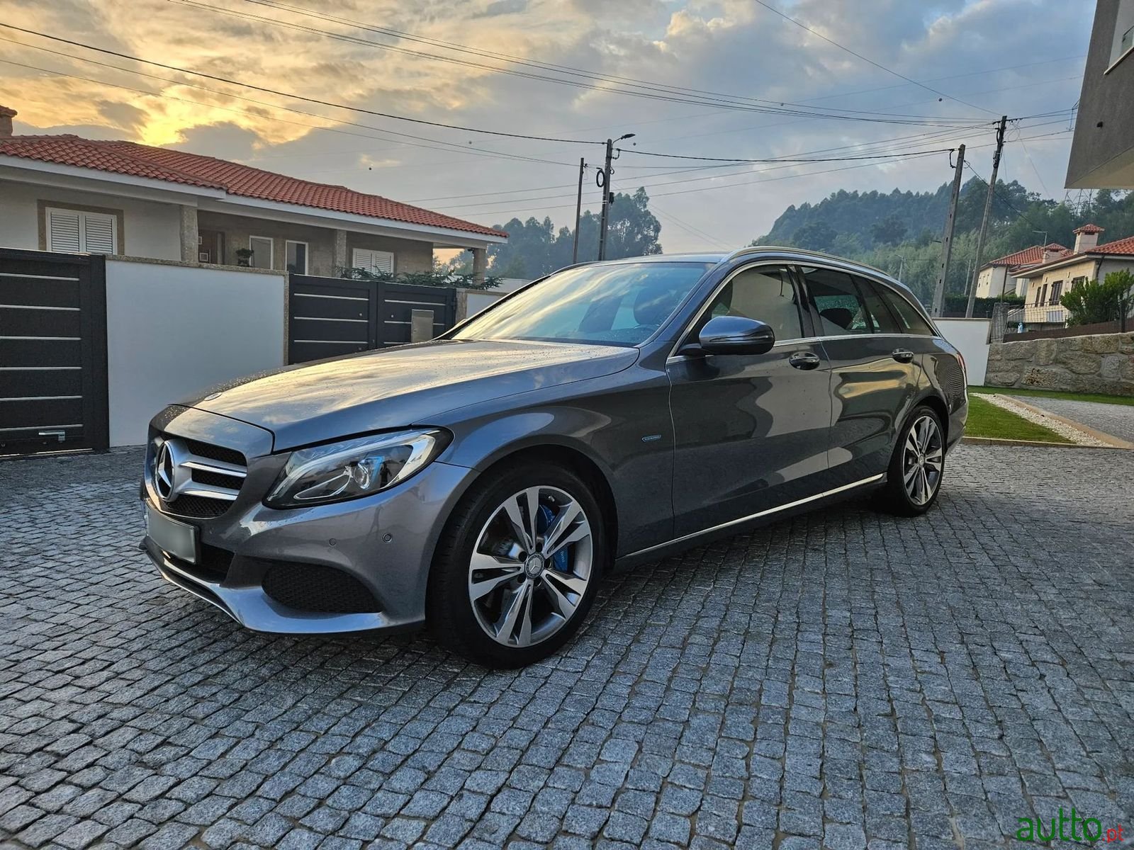 2016' Mercedes-Benz C-350 photo #3