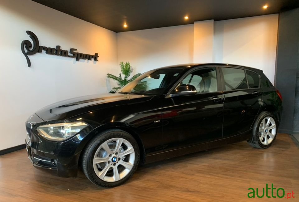 2012' BMW 118 photo #3