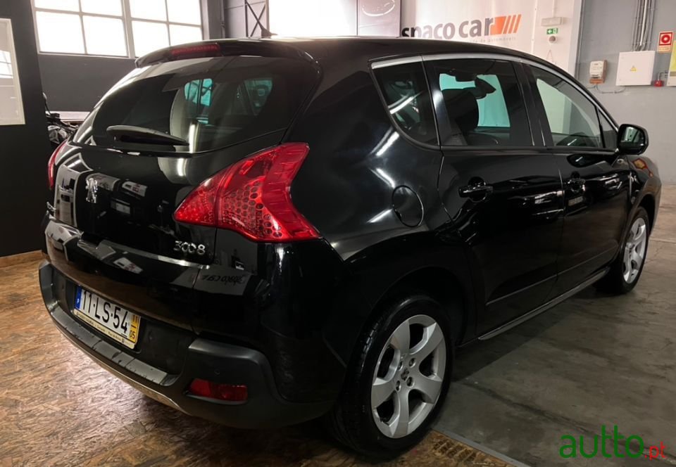 2011' Peugeot 3008 photo #5