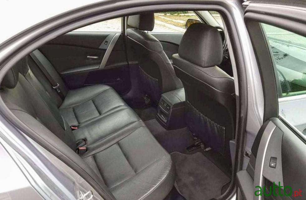 2004' BMW 525 D photo #3