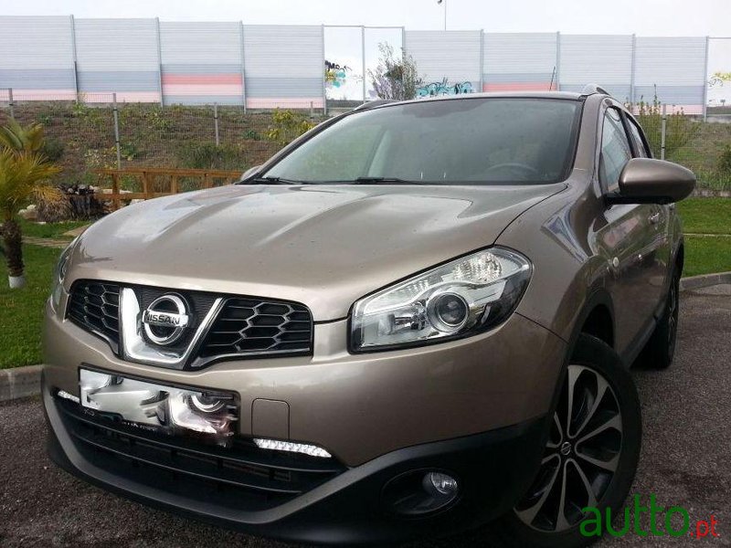 2013' Nissan Qashqai photo #2