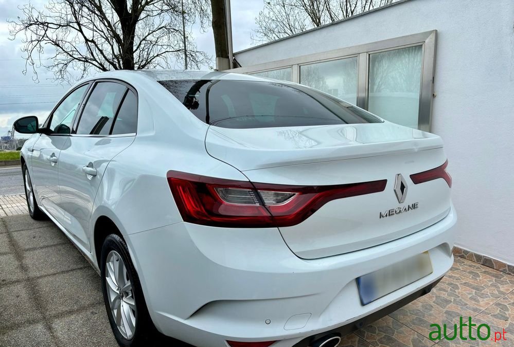 2019' Renault Megane Grand Coupe photo #2