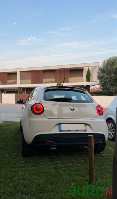 2009' Alfa Romeo MiTo photo #3