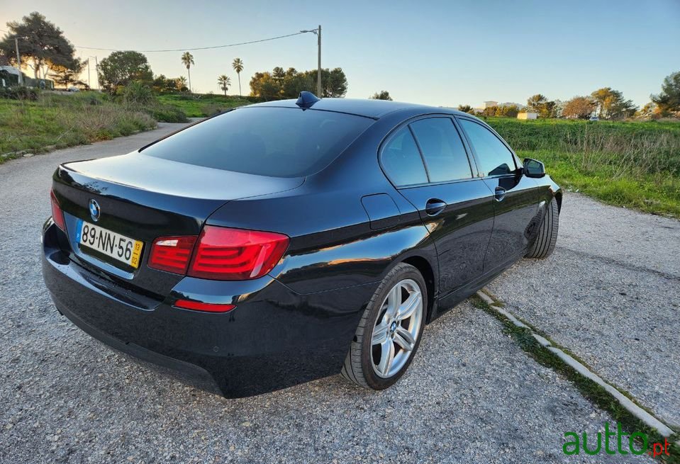 2013' BMW 525 photo #2