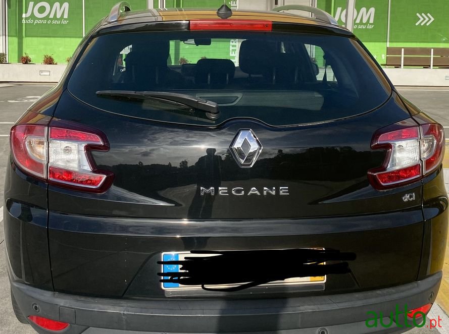 2014' Renault Megane Sport Tourer photo #3