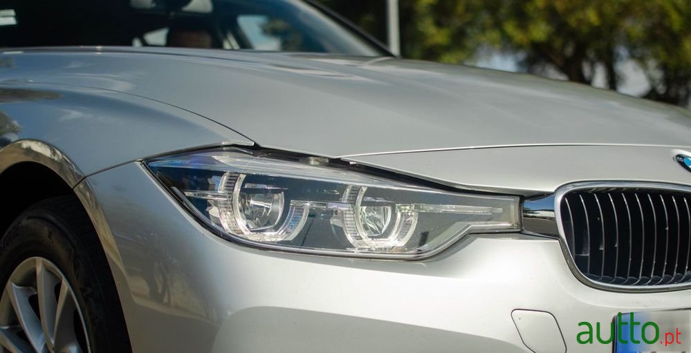 2018' BMW 316 D Touring Advantage photo #6