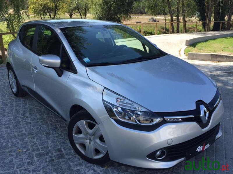 2013' Renault Clio 1.5 dCi Dynamique S 83g photo #1