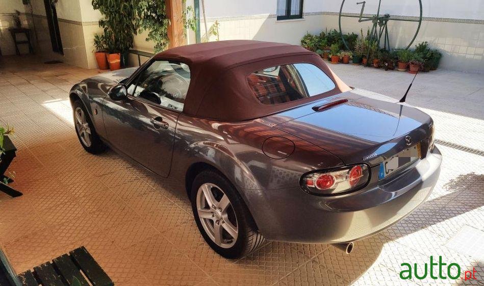 2006' Mazda MX-5 photo #4