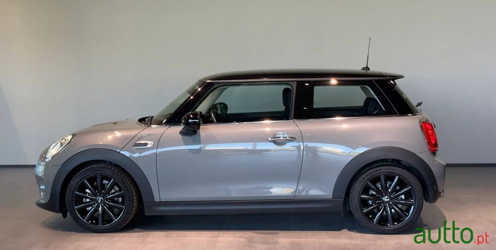 2016' MINI Cooper 3 Portas photo #4