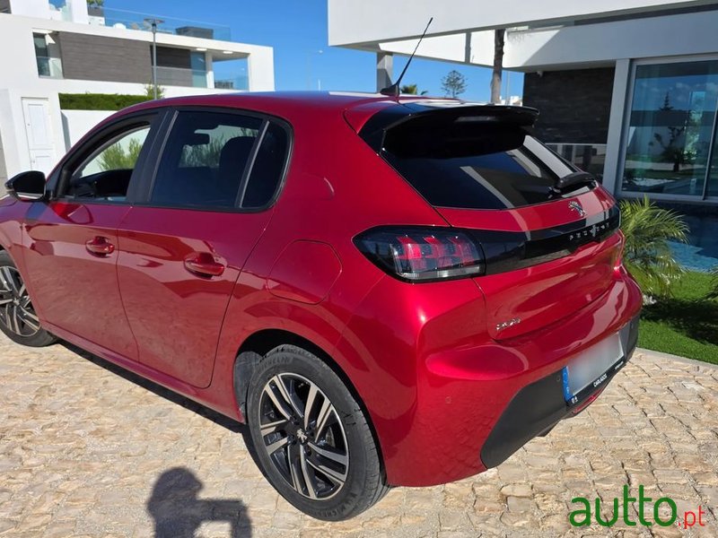 2023' Peugeot 208 photo #6