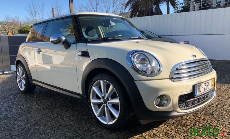 2011' MINI One D photo #2