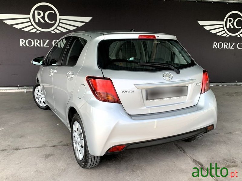 2014' Toyota Yaris photo #6