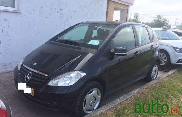 2008' Mercedes-Benz A-160 Cdi photo #2