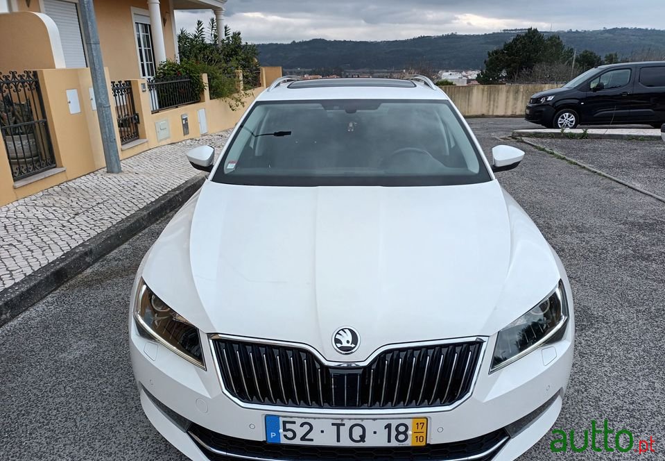 2017' Skoda Superb Break photo #1