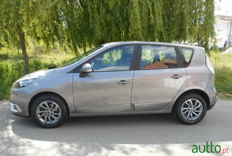 2016' Renault Scenic photo #4