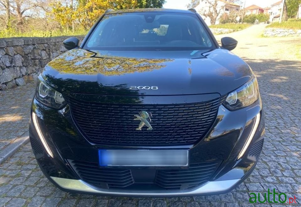 2020' Peugeot e-2008 photo #2