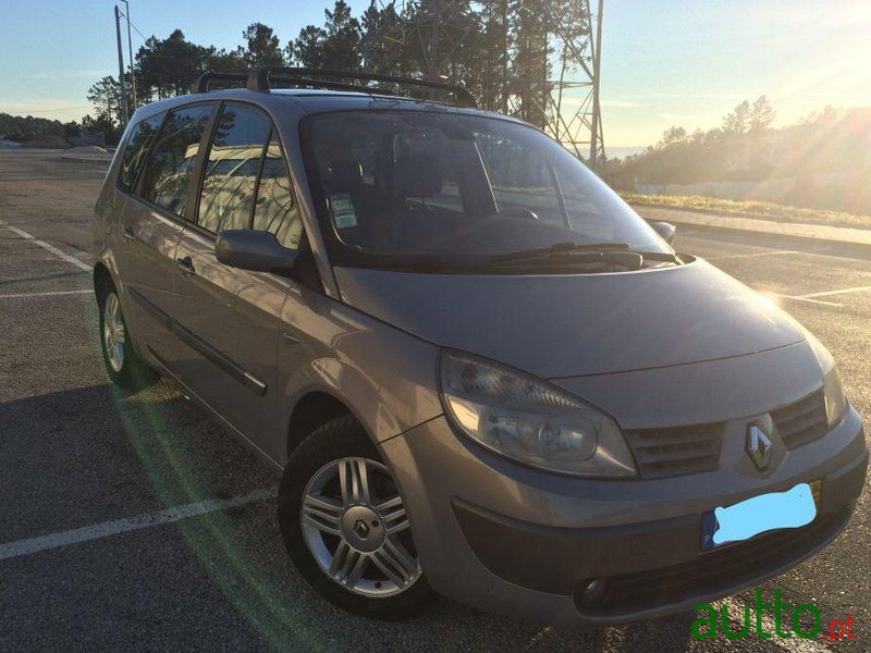 2004' Renault Grand Scenic photo #2