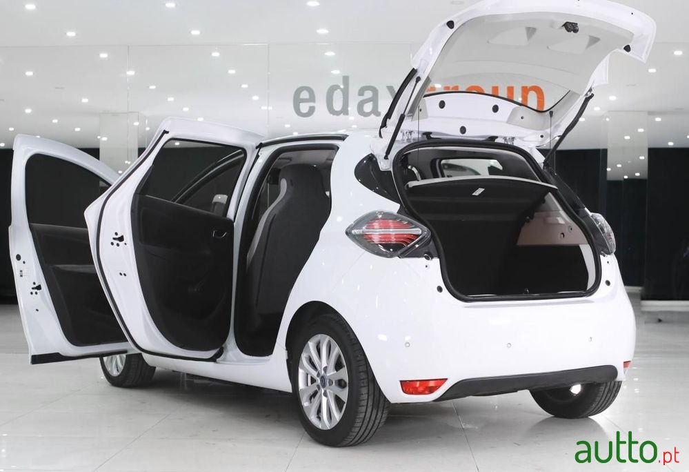 2020' Renault Zoe photo #5