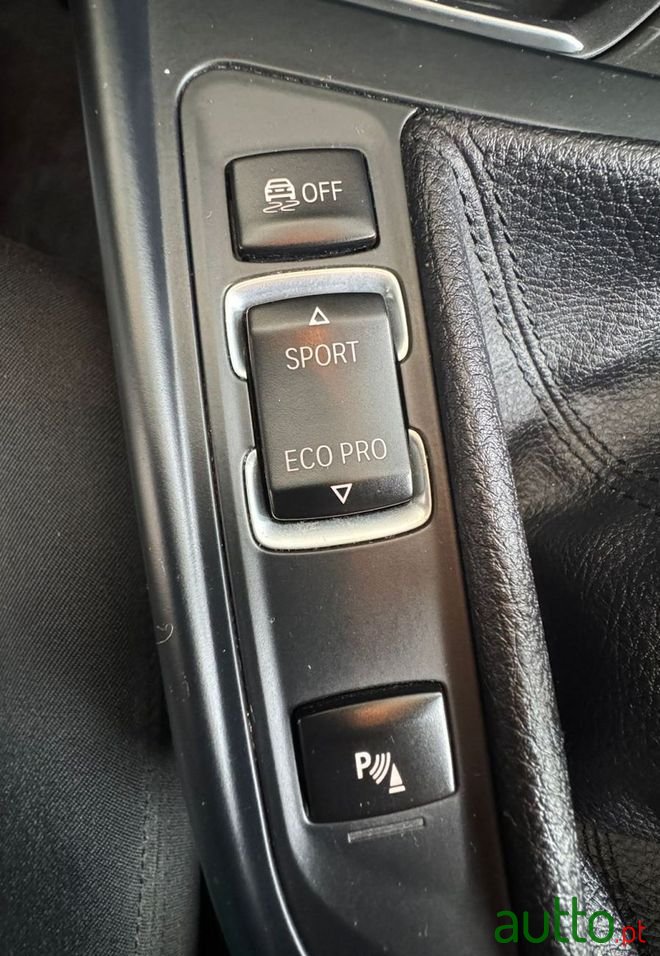 2015' BMW Série 1 D photo #4