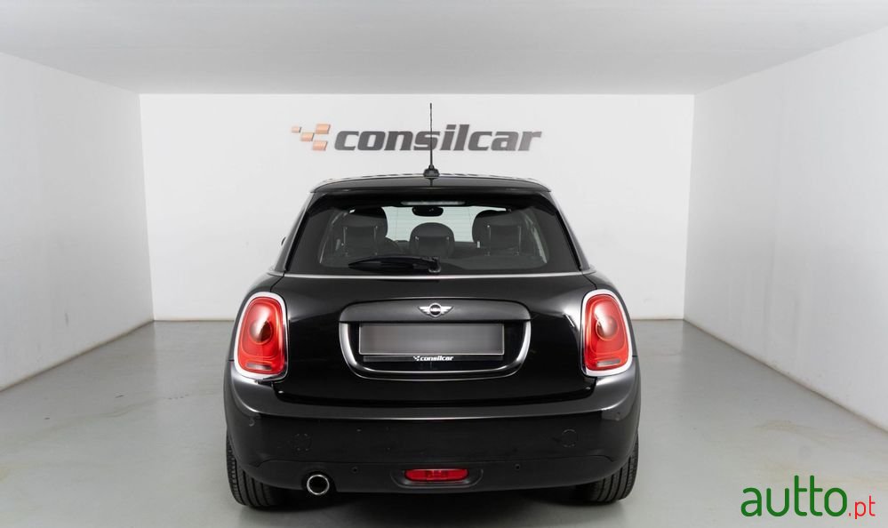 2016' MINI One D 5 Portas photo #5