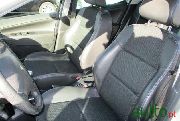 2008' Peugeot 207 Sw photo #3