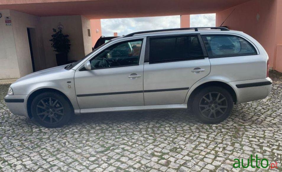 2003' Skoda Octavia Break photo #2