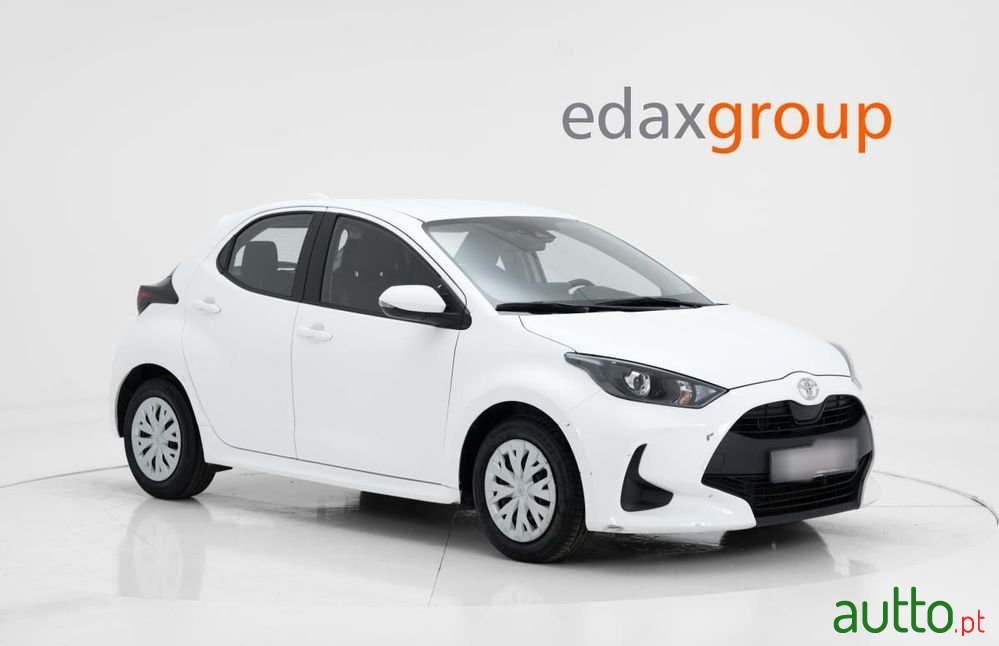 2022' Toyota Yaris photo #1