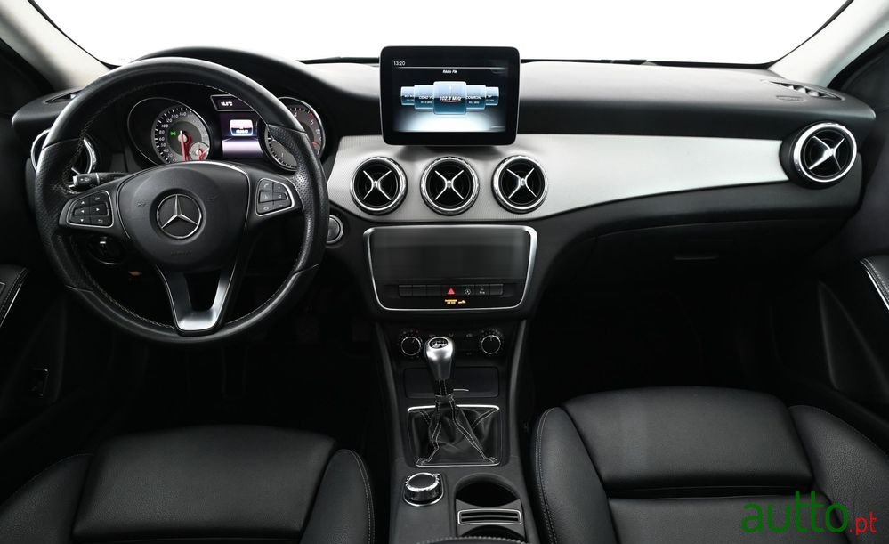 2017' Mercedes-Benz Classe Gla D Amg Line photo #4