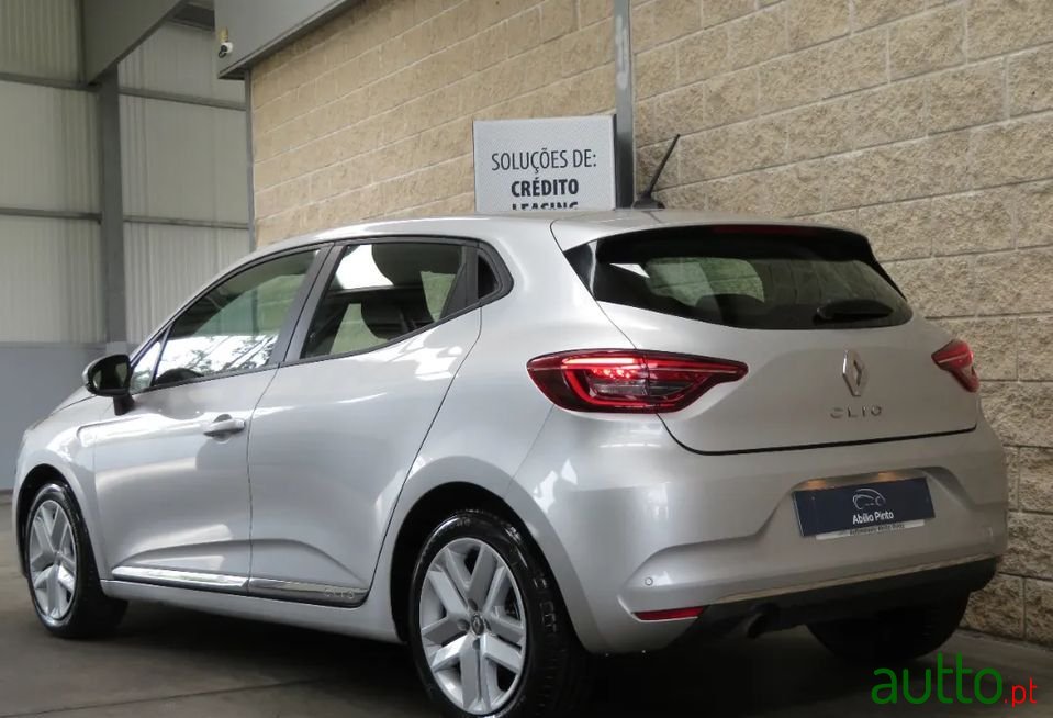 2021' Renault Clio photo #4