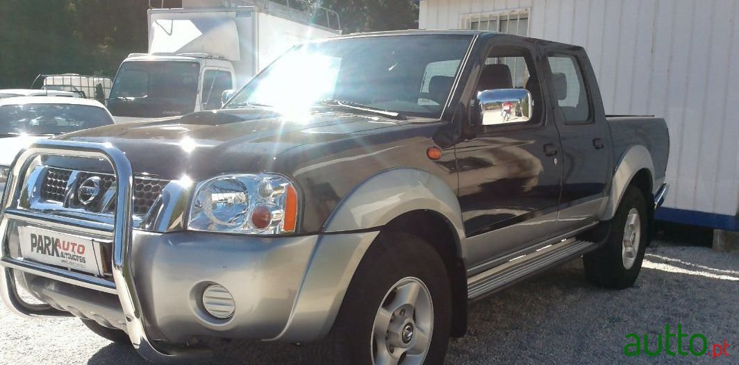 2002' Nissan Navara photo #1